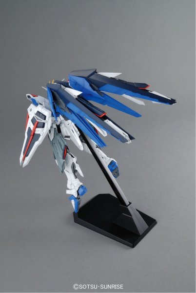 Modell - Master Grade - Gundam - Freedom ver. 2.0